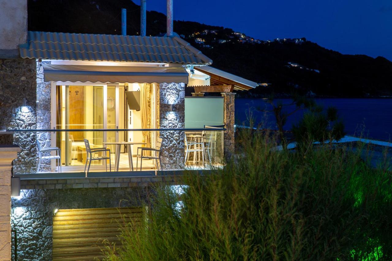 Black Rocks Family, Luxury Seafront Beach Maisonette Agios Gordios  Exteriör bild